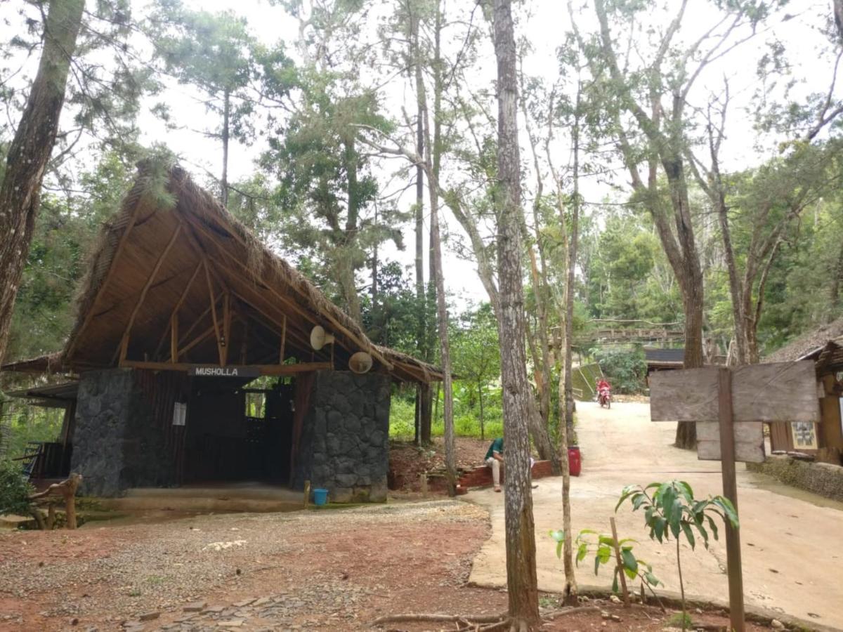 Seribu Batu Songgo Langit Resort & Camp Bantul Extérieur photo
